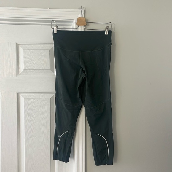 Lululemon Base Pace High Rise Reflective Crop Legging 23" - Picture 4 of 6